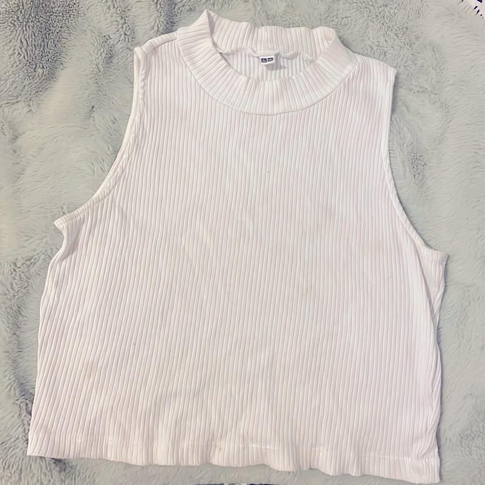 Uniqlo top